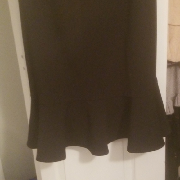 Dress - Picture 6 of 6